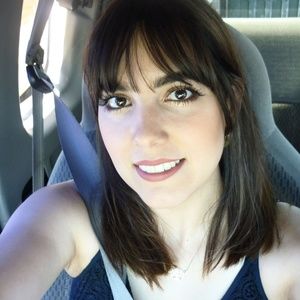 Meet your Posher, Priscila